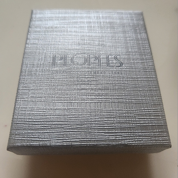 Horseshoe Earrings - Picture 3 of 5